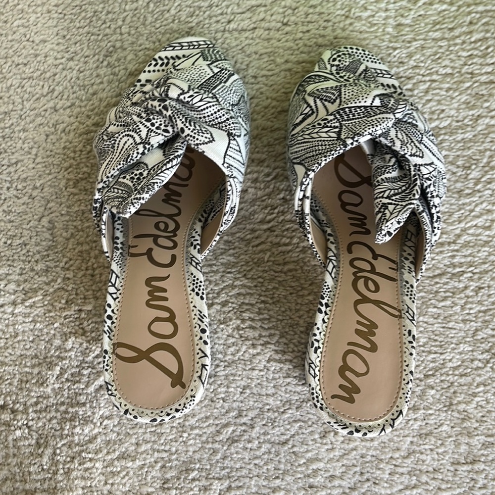 Sam Edelman pumps